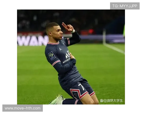 近年来世界足坛新星崛起及球王们的辉煌时刻与对比分析